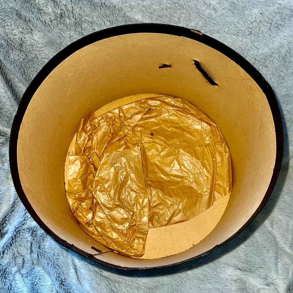 Vintage Hat Box - Picture 7 of 14